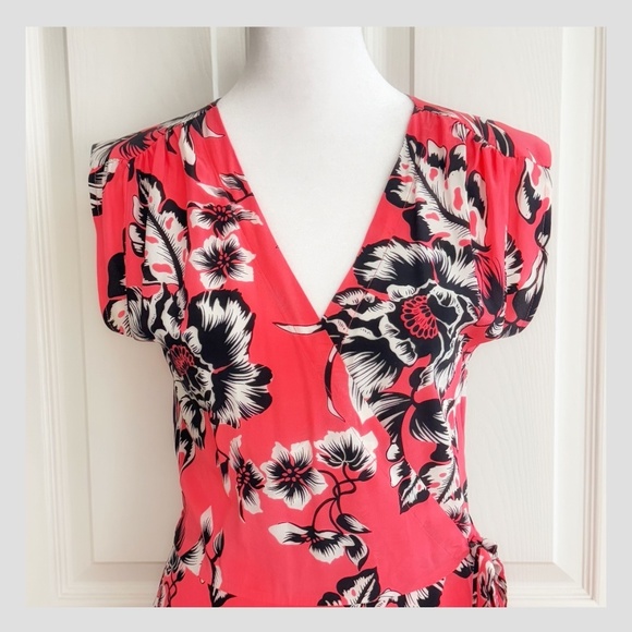 Yumi Kim Wrap Dress Silk Pink Black White Oversized Floral Pattern Short Sleeve - Picture 6 of 15